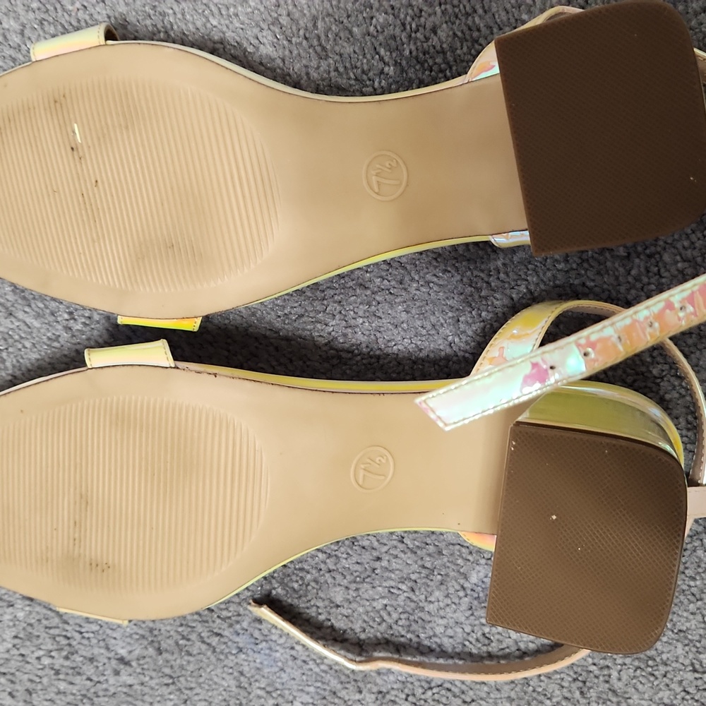 Sandals - Picture 3 of 4